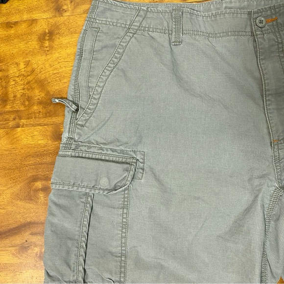 L.L. Bean Allagash Cargo Shorts Asphalt Gray Natural Fit Size 40 W Men’s - Picture 4 of 9
